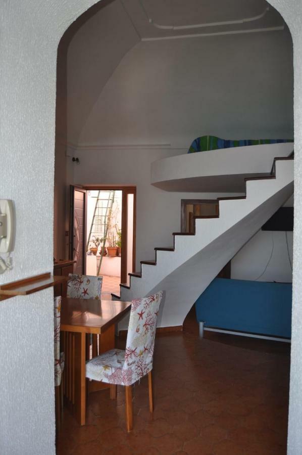 Vila Casa Geltrude Al Porto Procida Exteriér fotografie